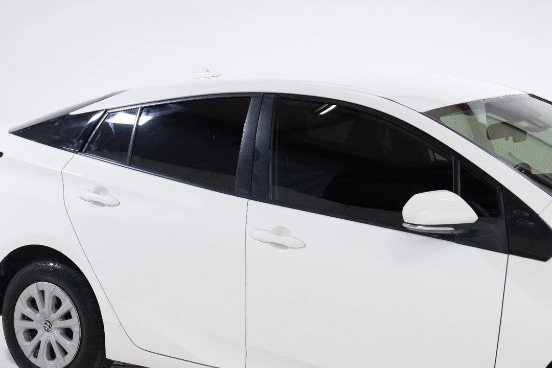 2019 Toyota Prius 4th Gen - Image 10 of 12