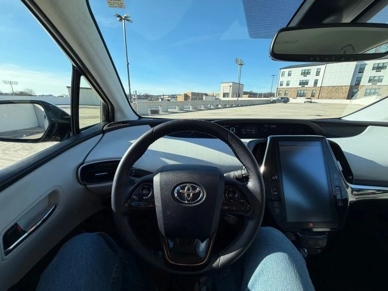 2019 Toyota Prius 4th Gen - Image 10 of 12