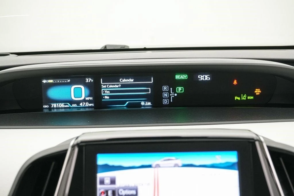 2019 Toyota Prius 4th Gen - Image 16 of 21