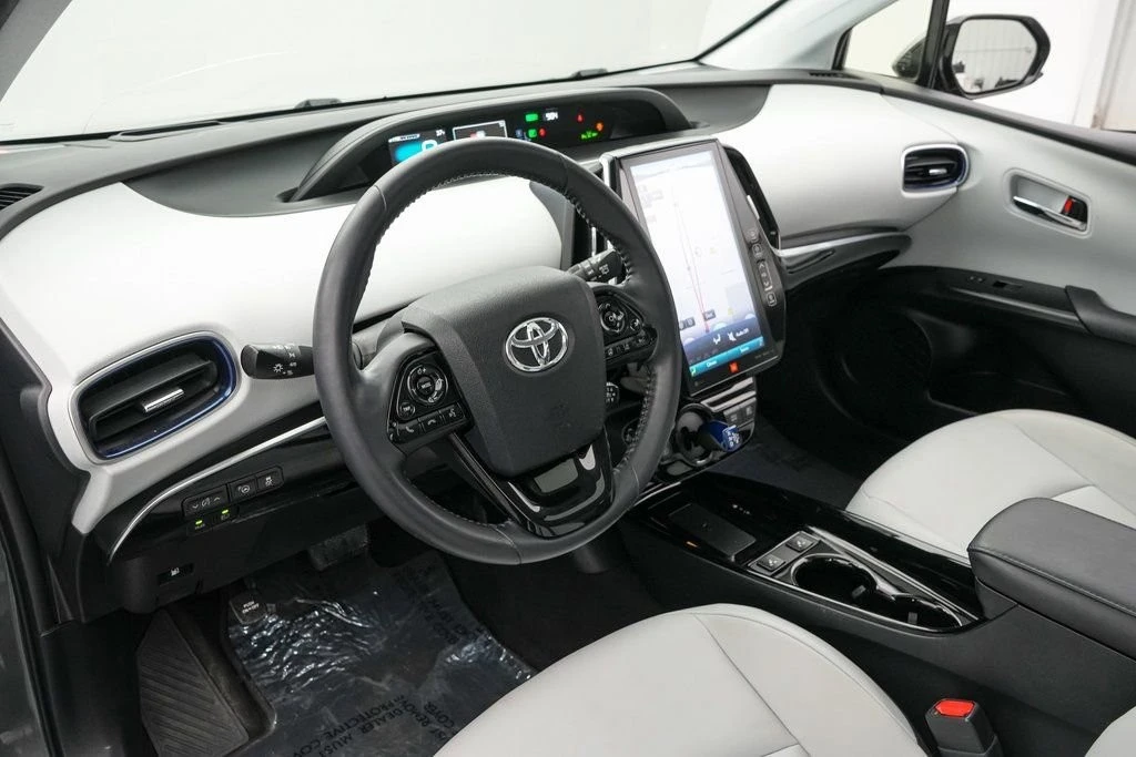 2019 Toyota Prius 4th Gen - Image 13 of 21