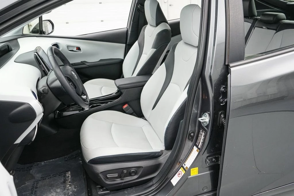 2019 Toyota Prius 4th Gen - Image 12 of 21