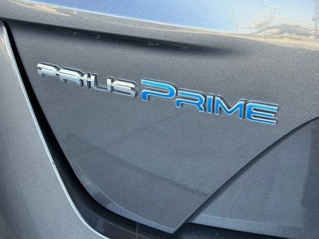 2019 Toyota Prius 4th Gen - Image 13 of 21