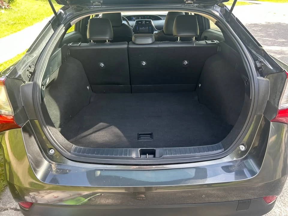 2019 Toyota Prius 4th Gen - Image 11 of 13