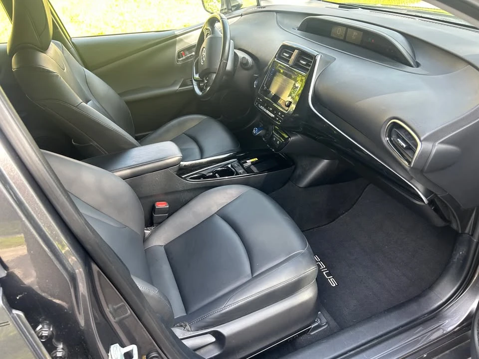 2019 Toyota Prius 4th Gen - Image 4 of 13