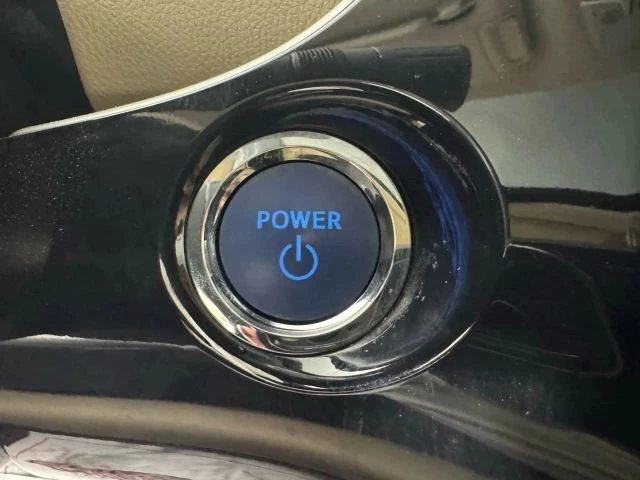 2019 Toyota Prius 4th Gen - Image 18 of 21