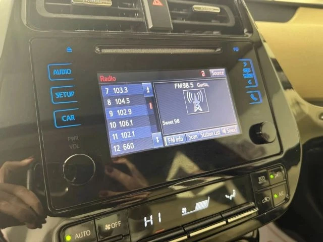 2019 Toyota Prius 4th Gen - Image 20 of 21
