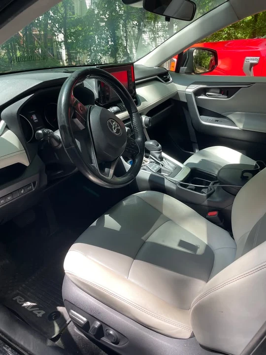 2019 Toyota RAV4 5th Gen - Image 4 of 4