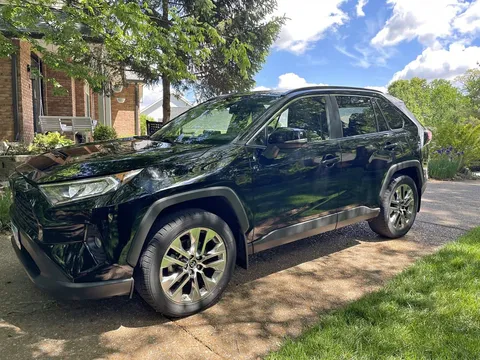 2019 Toyota RAV4 XLE Premium
