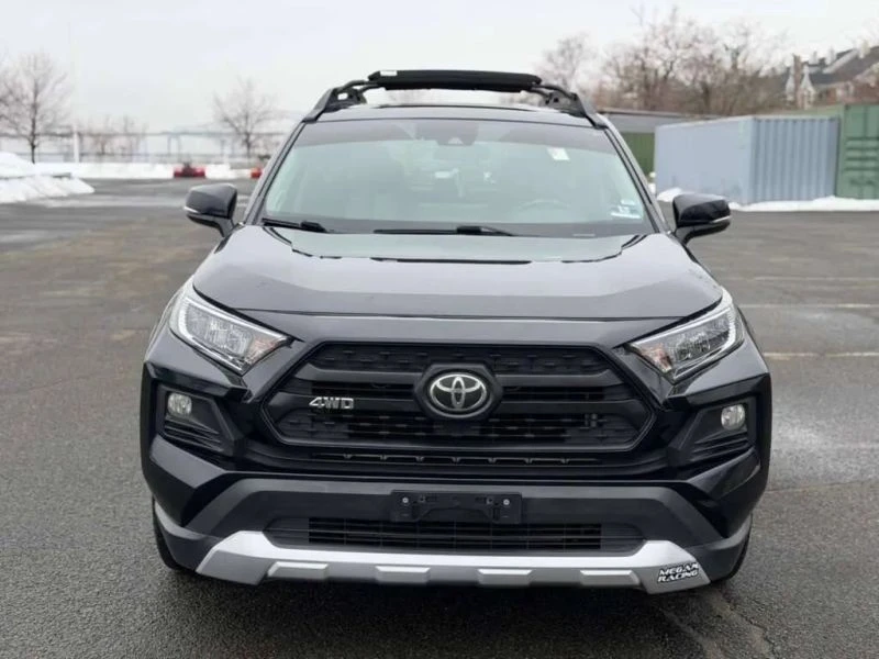 2019 Toyota RAV4 5th Gen - Image 8 of 12