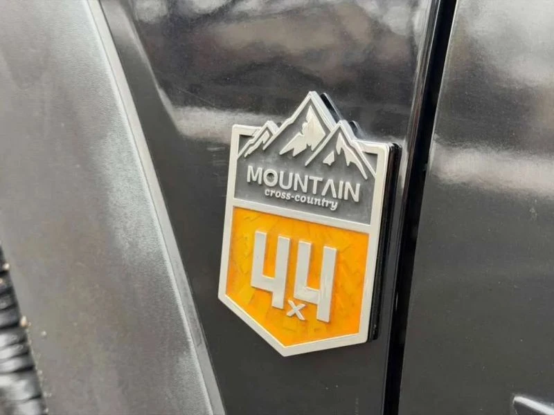 2019 Toyota RAV4 5th Gen - Image 9 of 12