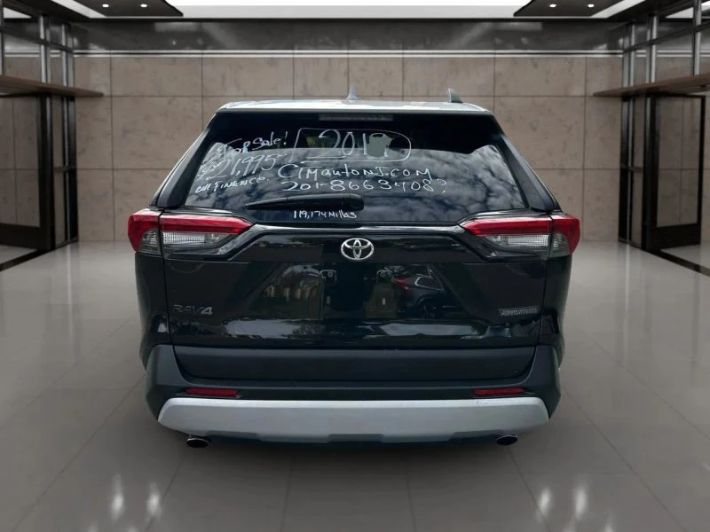 2019 Toyota RAV4 5th Gen - Image 9 of 12