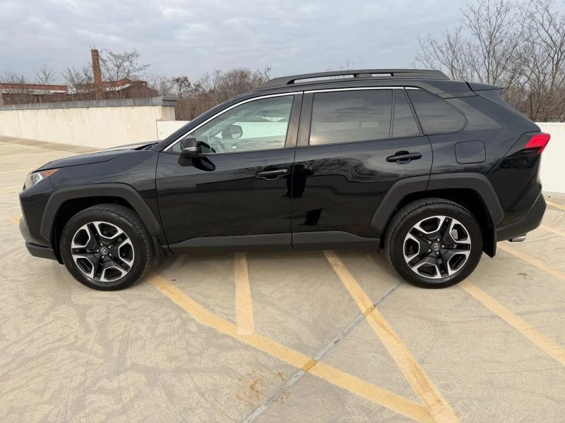 2019 Toyota RAV4 5th Gen - Image 6 of 12