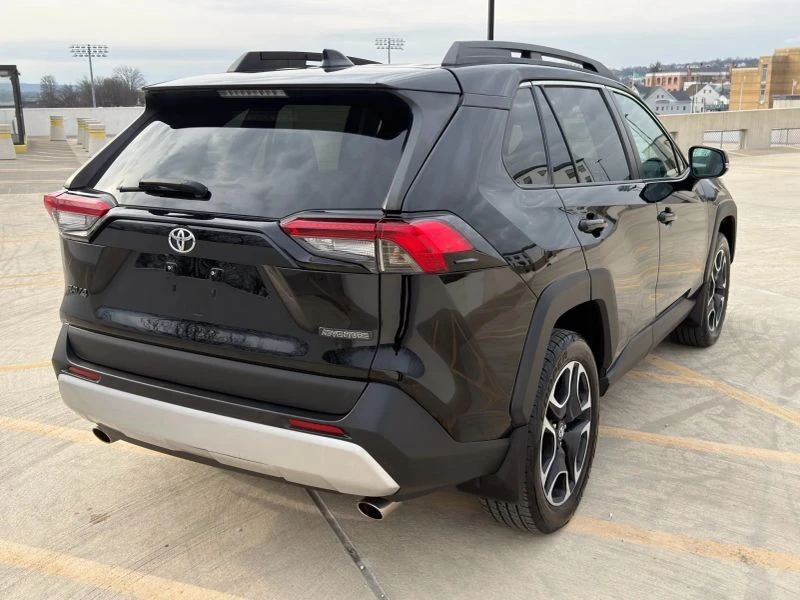 2019 Toyota RAV4 5th Gen - Image 3 of 12