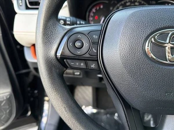 2019 Toyota RAV4 5th Gen - Image 14 of 21