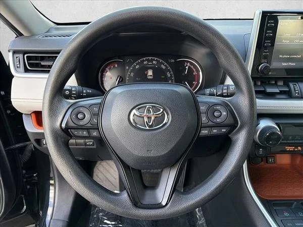 2019 Toyota RAV4 5th Gen - Image 13 of 21