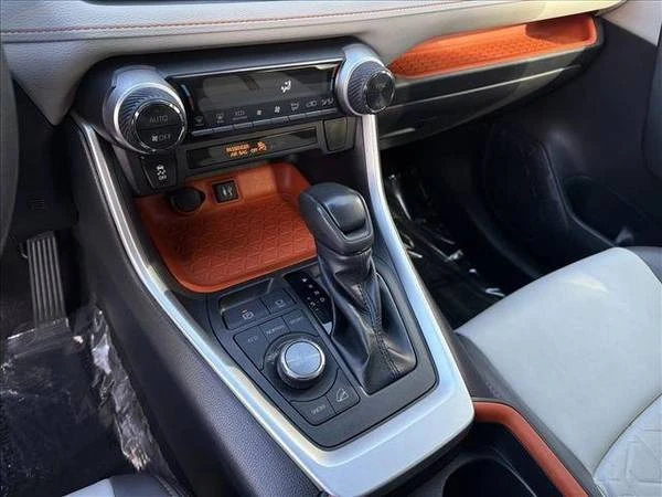 2019 Toyota RAV4 5th Gen - Image 20 of 21