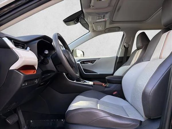 2019 Toyota RAV4 5th Gen - Image 11 of 21