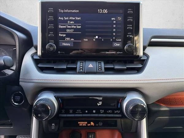 2019 Toyota RAV4 5th Gen - Image 17 of 21