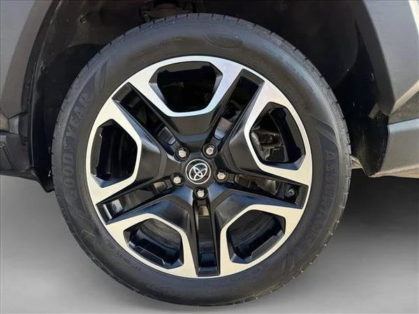 2019 Toyota RAV4 5th Gen - Image 9 of 21