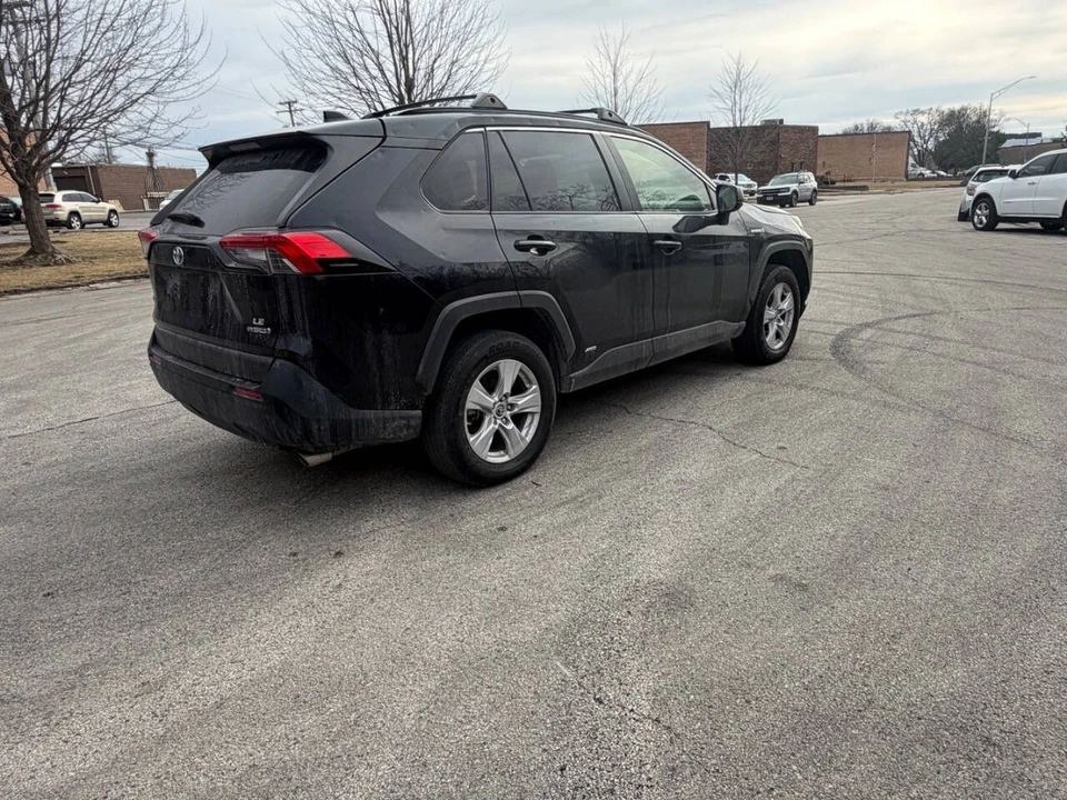 2019 Toyota RAV4 5th Gen - Image 4 of 9