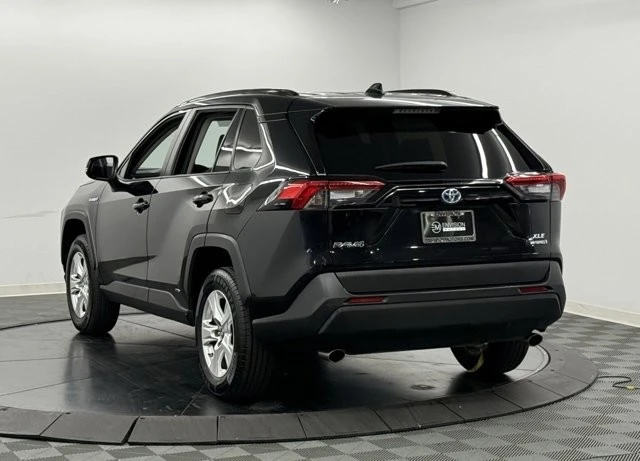 2019 Toyota RAV4 5th Gen - Image 10 of 12
