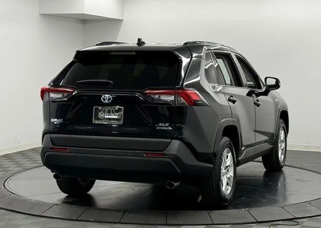 2019 Toyota RAV4 5th Gen - Image 6 of 12