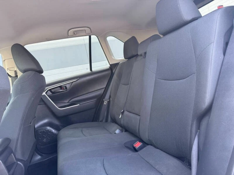 2019 Toyota RAV4 5th Gen - Image 12 of 21