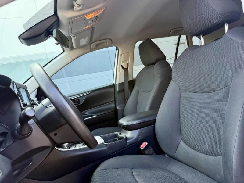 2019 Toyota RAV4 5th Gen - Image 10 of 21