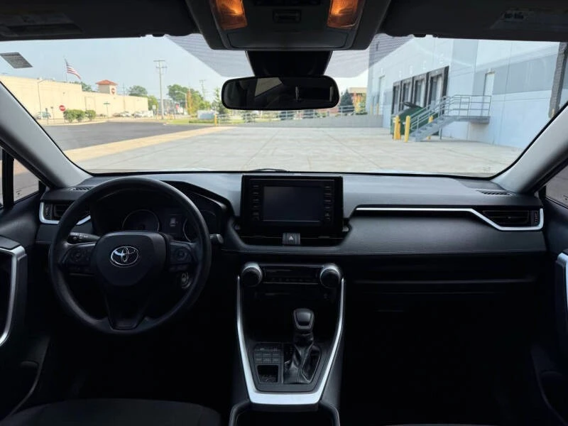 2019 Toyota RAV4 5th Gen - Image 17 of 21