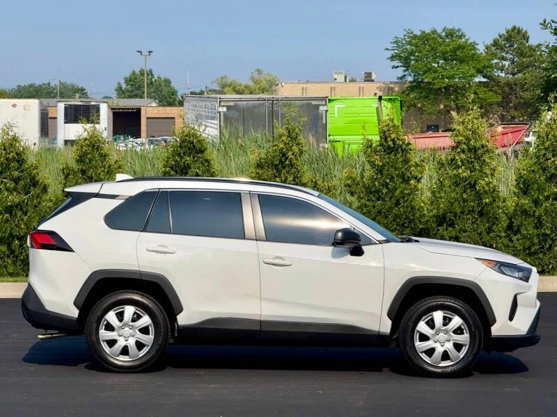 2019 Toyota RAV4 5th Gen - Image 4 of 21