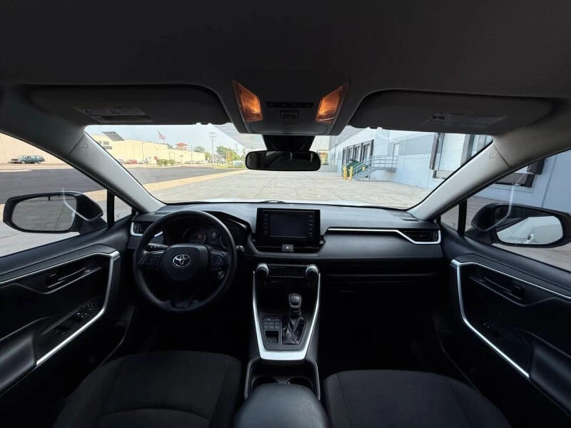 2019 Toyota RAV4 5th Gen - Image 18 of 21