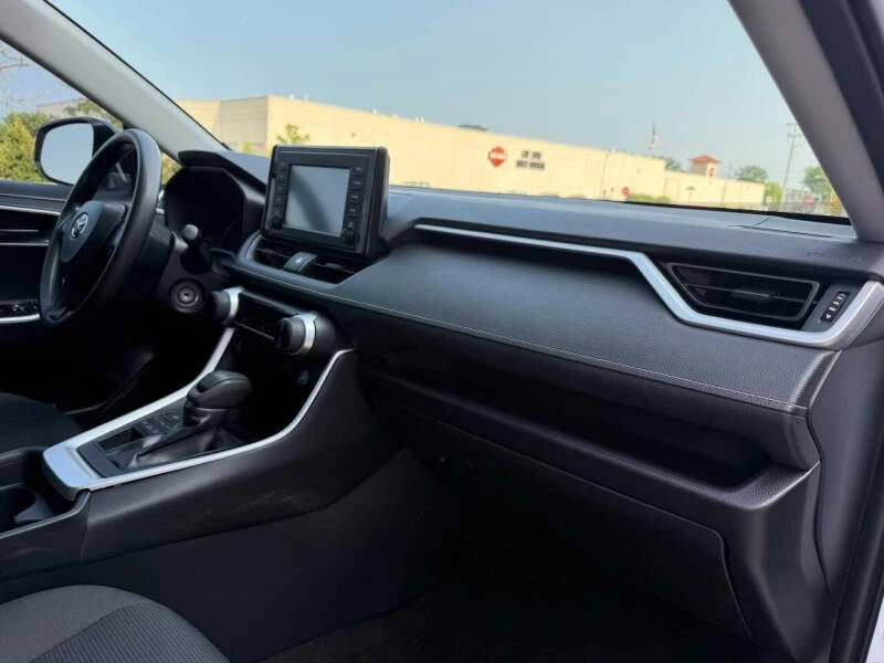 2019 Toyota RAV4 5th Gen - Image 15 of 21