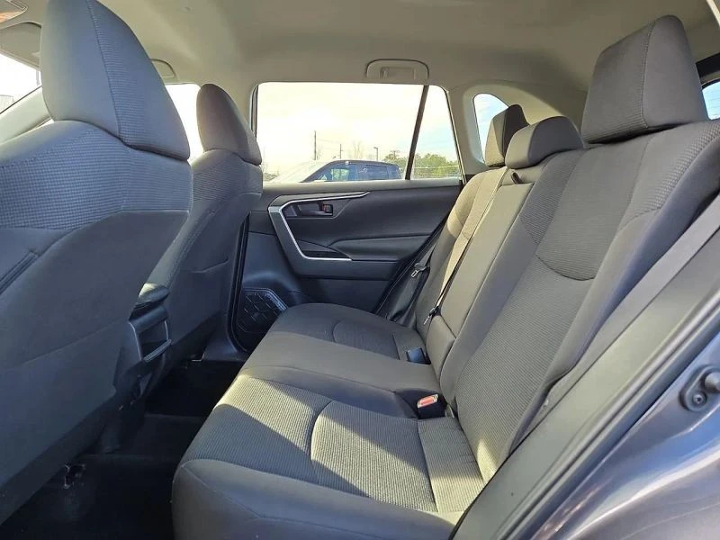 2019 Toyota RAV4 5th Gen - Image 10 of 12