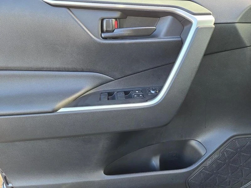 2019 Toyota RAV4 5th Gen - Image 12 of 12