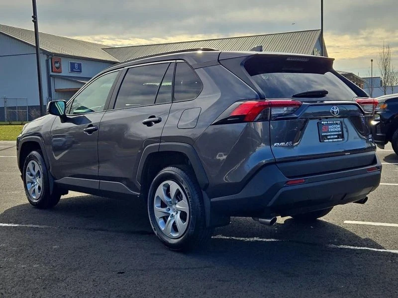 2019 Toyota RAV4 5th Gen - Image 4 of 12