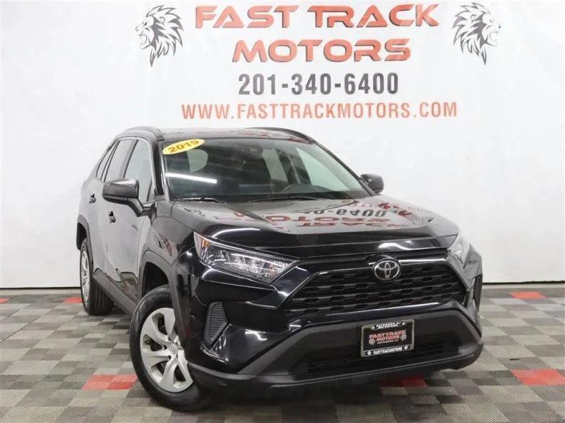 2019 Toyota RAV4 5th Gen - Image 3 of 12