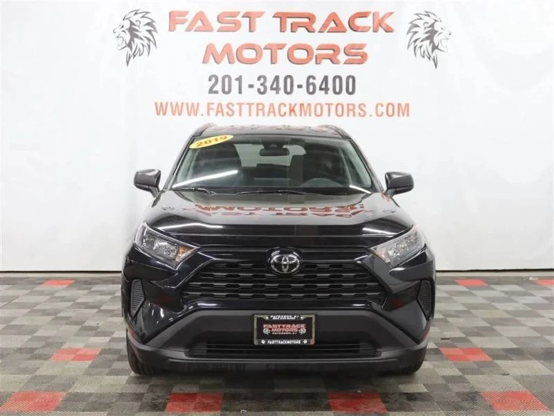 2019 Toyota RAV4 5th Gen - Image 2 of 12