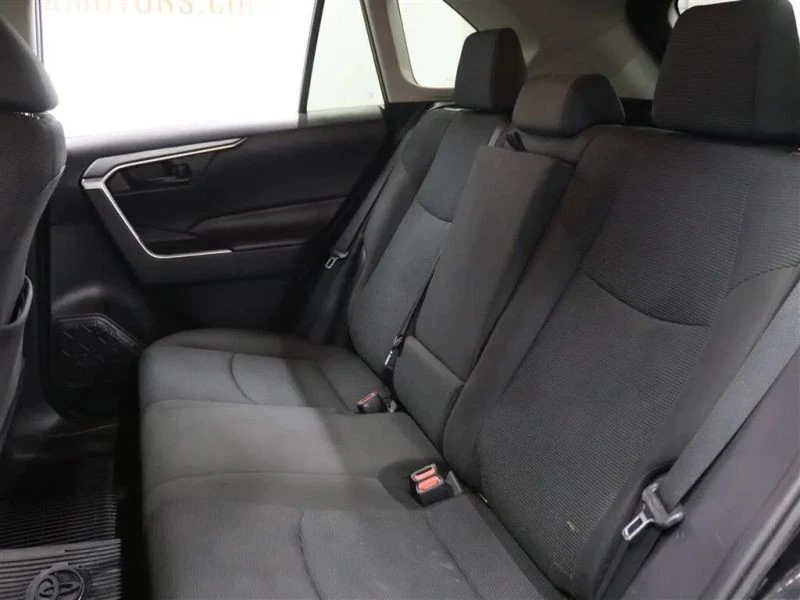 2019 Toyota RAV4 5th Gen - Image 11 of 12