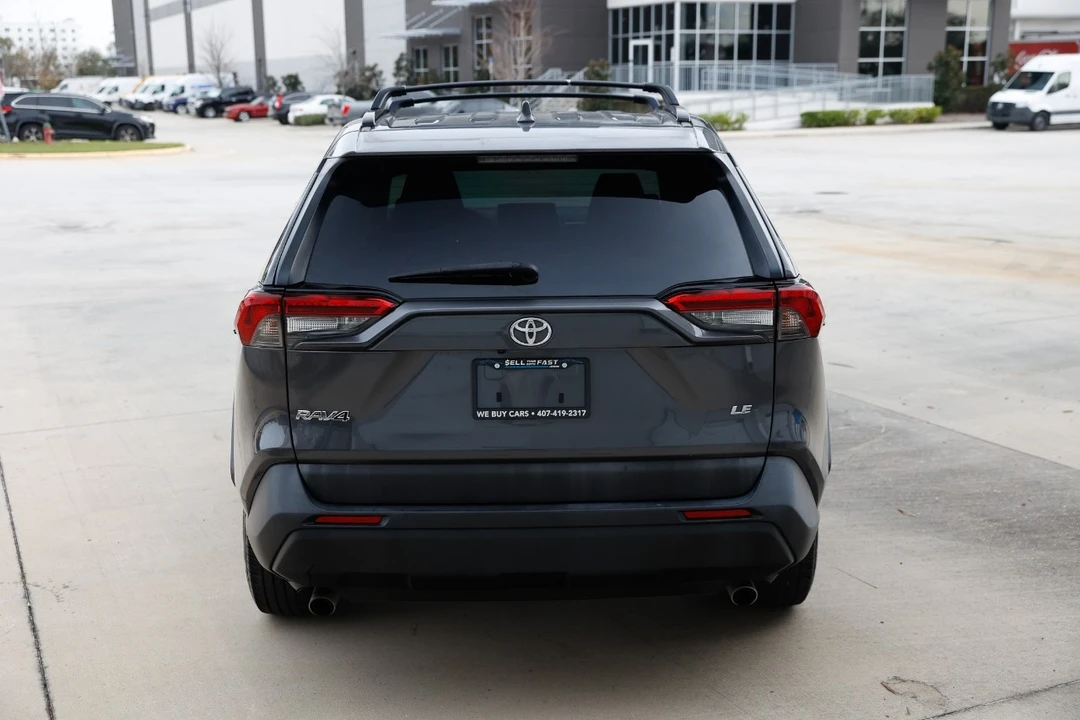 2019 Toyota RAV4 5th Gen - Image 9 of 12