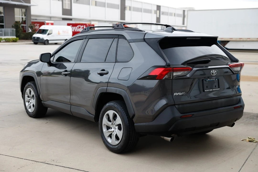2019 Toyota RAV4 5th Gen - Image 5 of 12