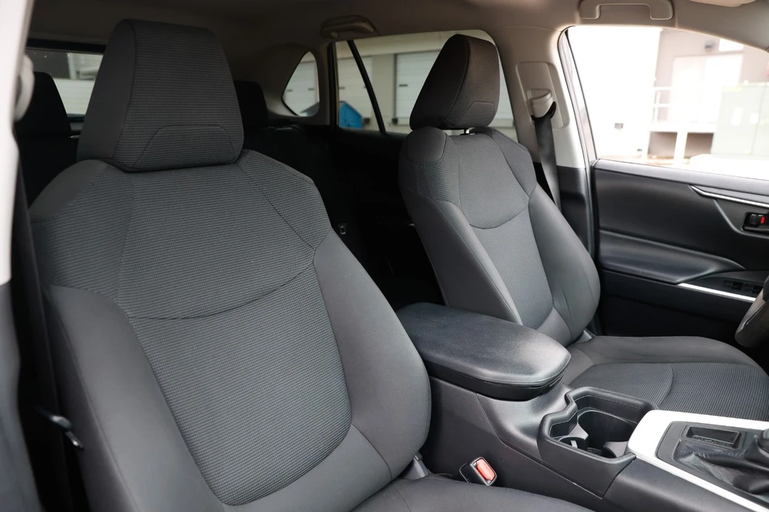 2019 Toyota RAV4 5th Gen - Image 18 of 21