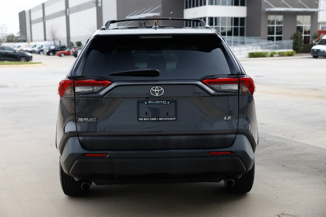 2019 Toyota RAV4 5th Gen - Image 7 of 12