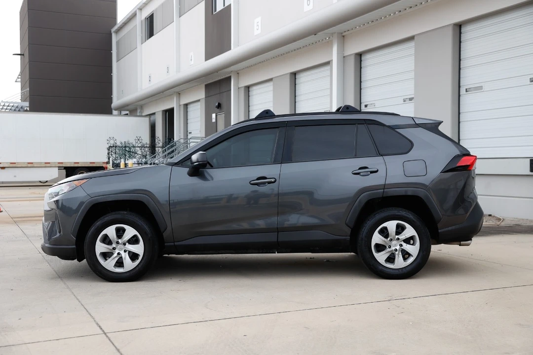 2019 Toyota RAV4 5th Gen - Image 3 of 12