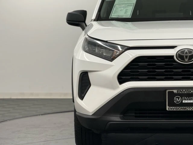 2019 Toyota RAV4 5th Gen - Image 8 of 12
