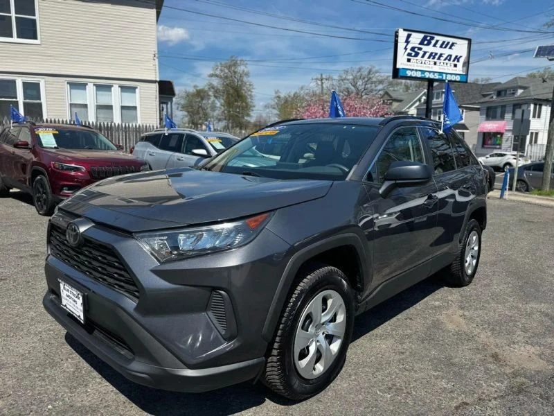 2019 Toyota RAV4 5th Gen - Image 5 of 12