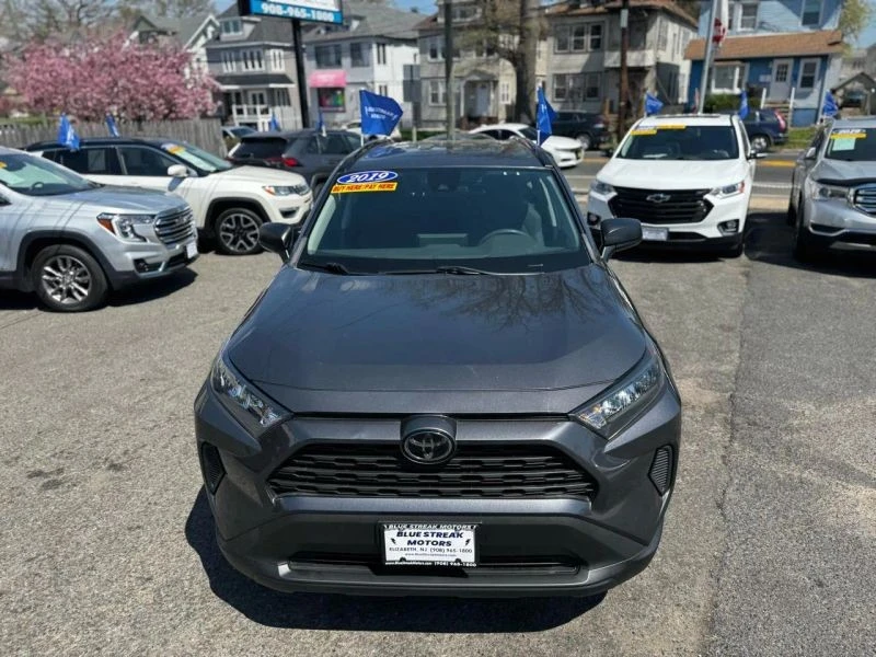 2019 Toyota RAV4 5th Gen - Image 4 of 12