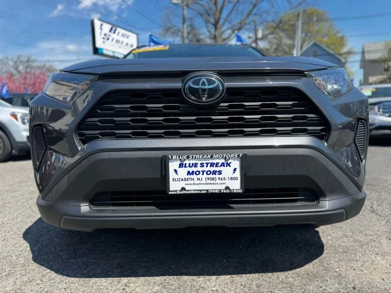 2019 Toyota RAV4 5th Gen - Image 3 of 12