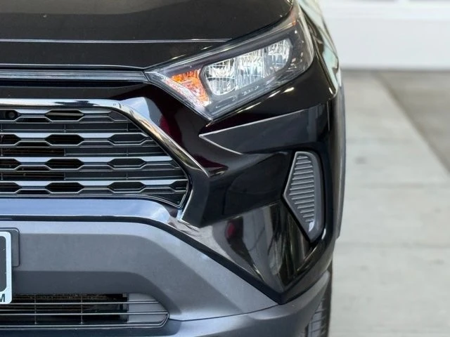 2019 Toyota RAV4 5th Gen - Image 5 of 21