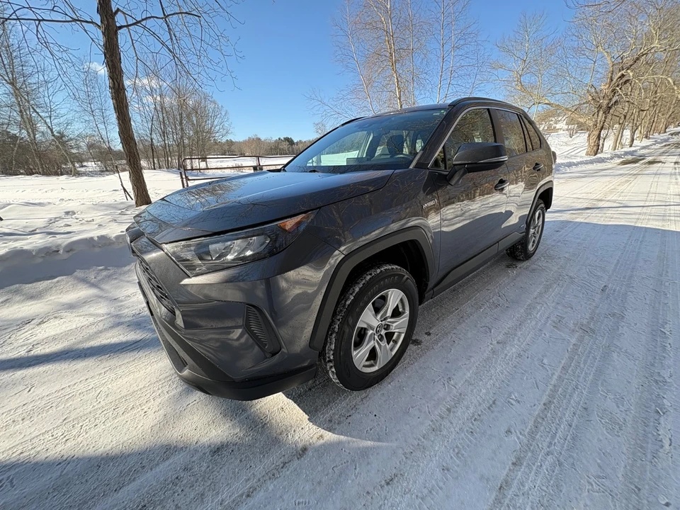 2019 Toyota RAV4 5th Gen - Image 18 of 21