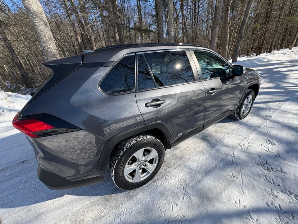 2019 Toyota RAV4 5th Gen - Image 9 of 21